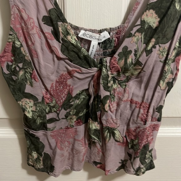 BCBG generation crop top size small - Picture 3 of 4